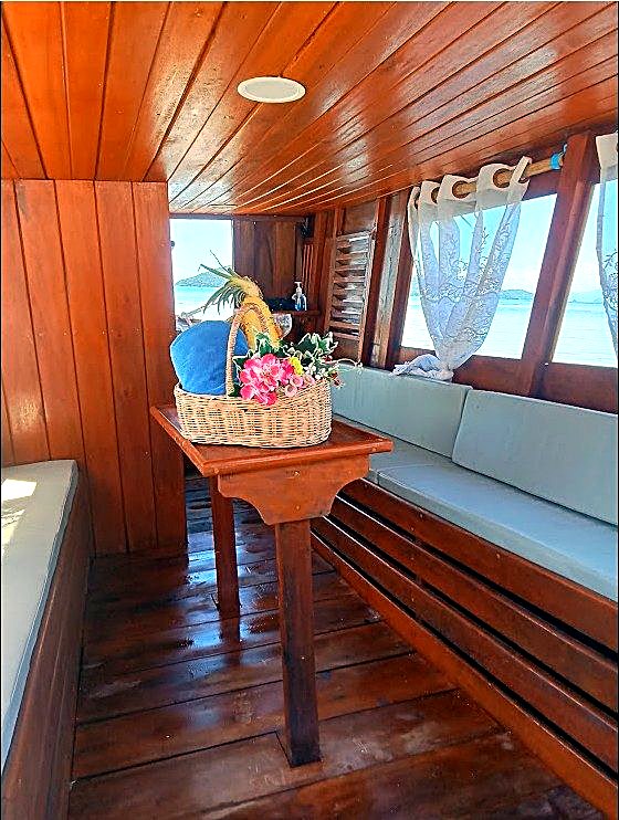 Onboard seating